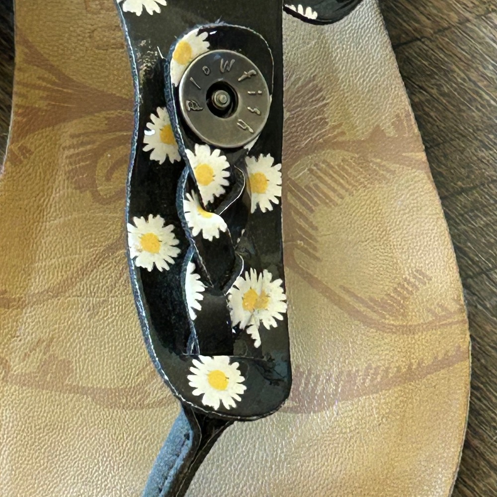 Blowfish Malibu Womens Black Daisy Floral Braided Thong Sandals B130 Size 8.5 - Picture 2 of 7